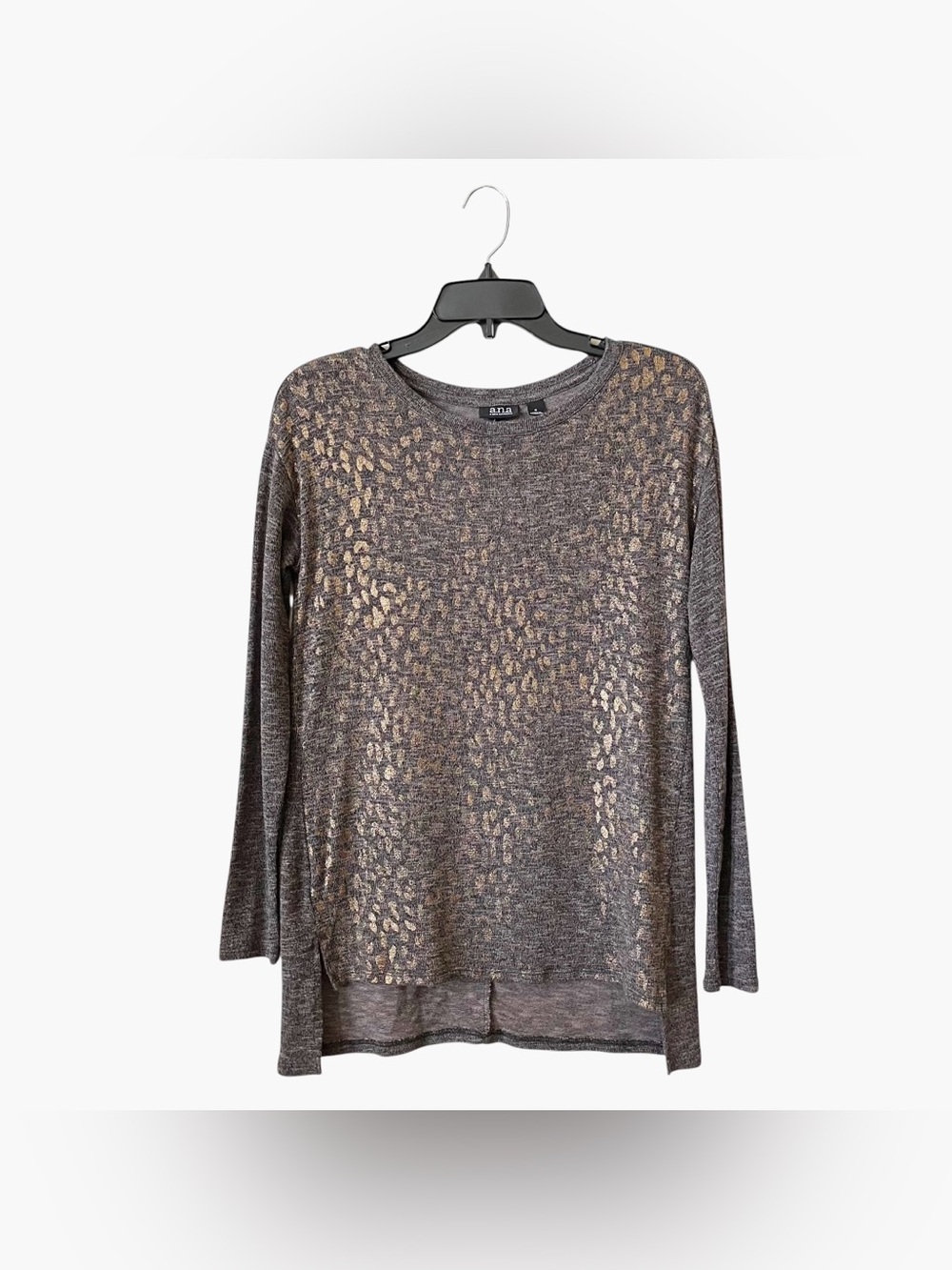 a.n.a Knit Top Women Size S Pewter Foil Tan Long Sleeve Round Neck Rayon Stretch